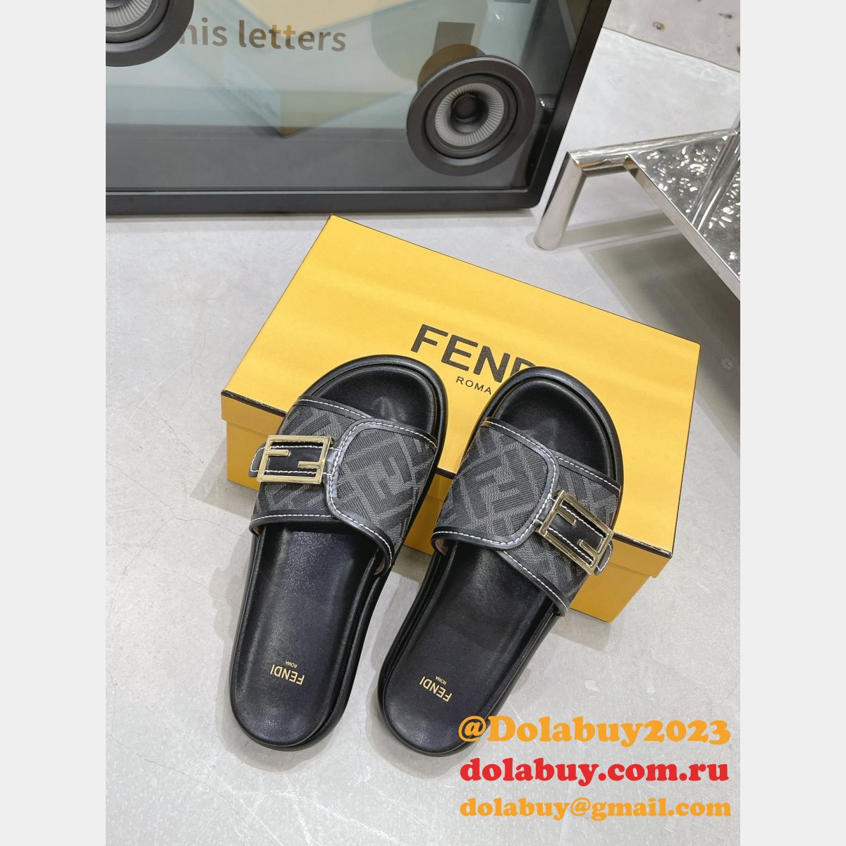 cheap F**di reflections knockoff sandals shoes on sale