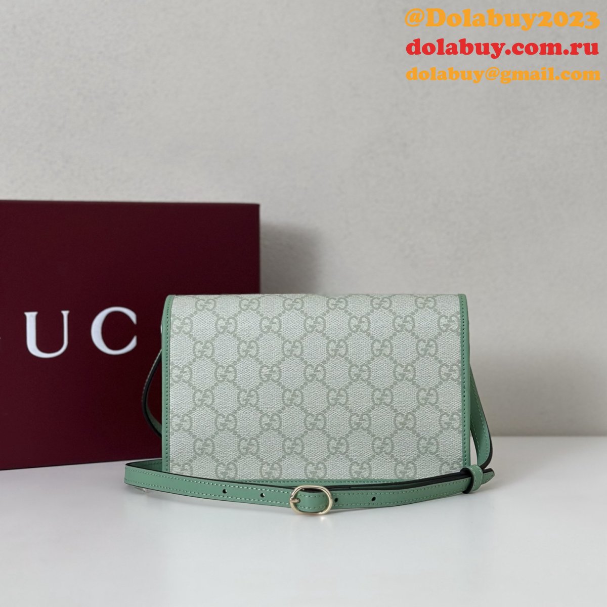 G*u*i designer gg emblem zip around wallet 819122