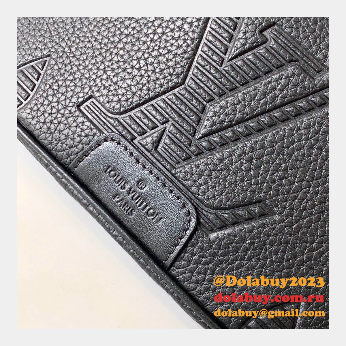 Louis Vuitton 7 Star Discovery Bumbag Taurillon Leather in Black