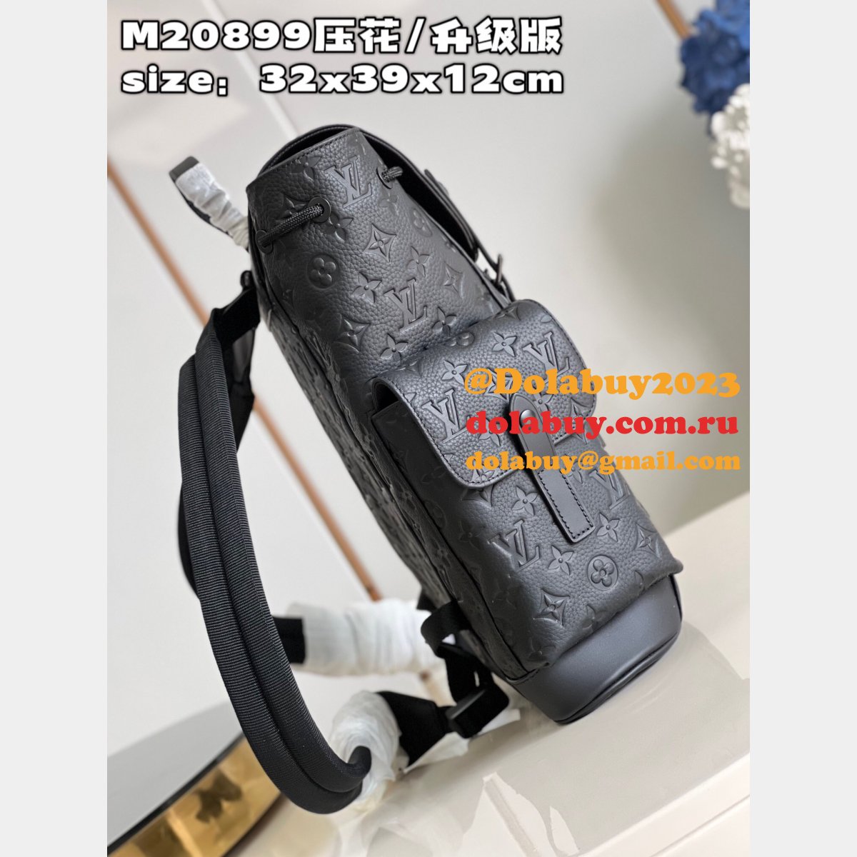 Louis Vuitton Christopher 7 Star M20899 Taurillon Men Bag