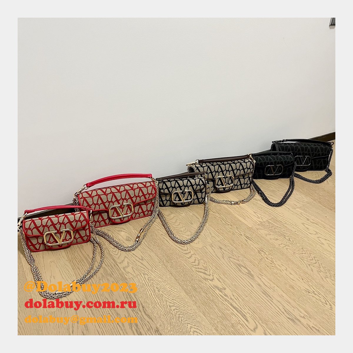 Shop Valentino Garavani 1133 Locò VLogo Signature Replica Bags Sale