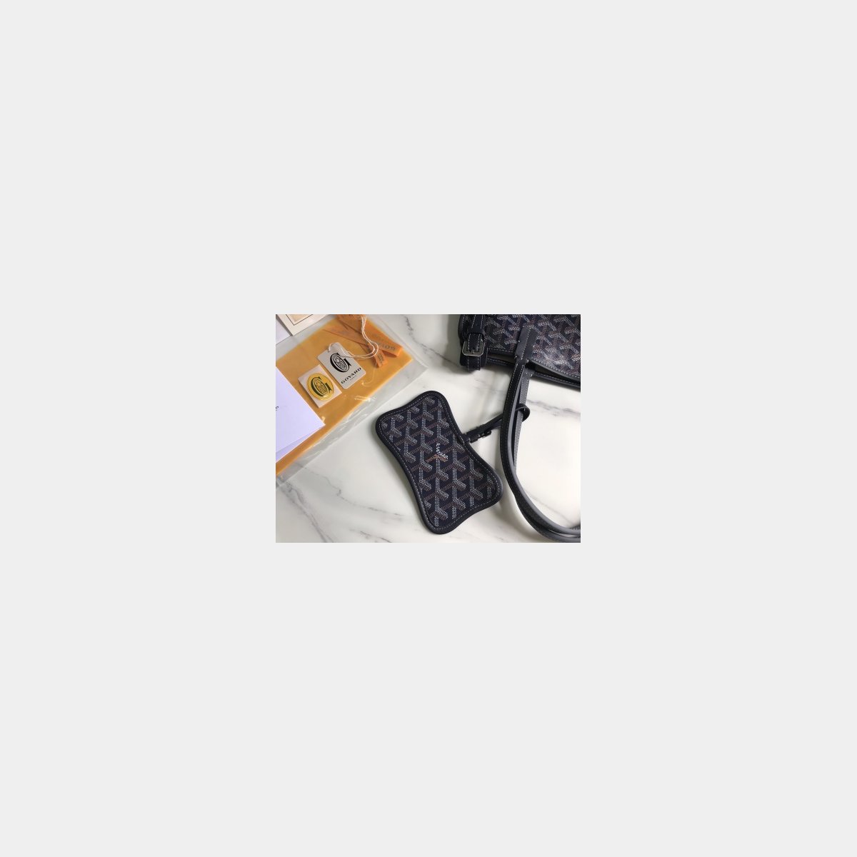 Designer Goyard Chien Gris & Pocket Pet bag