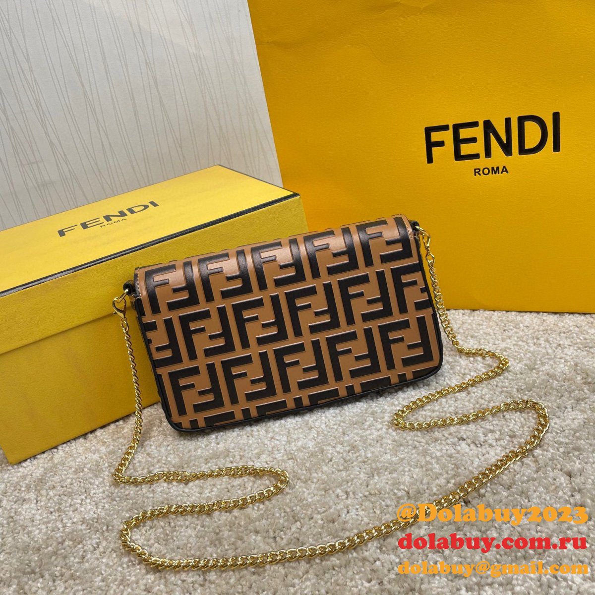 F**di best fashion 212200 maca embossing apricot bags